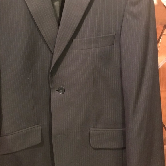 Doc & Amelia Dressy Black Pinstripe Blazer (38) - Picture 4 of 8